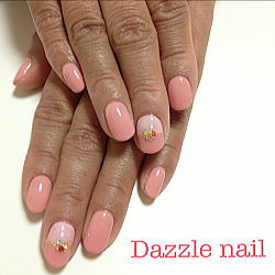 春らしいカラーのジェルネイル