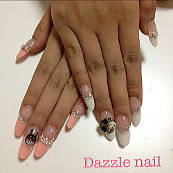 ピンクと白のフレンチスカルプ