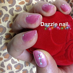 夏にぴったりな白のフットジェル