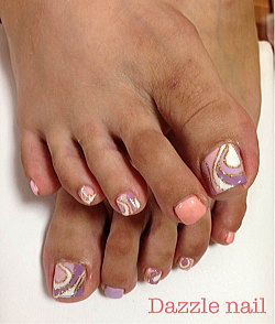 パープル系のプッチ柄フットジェルネイル