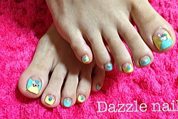 イエロー＆グリーンのフレンチジェルネイル