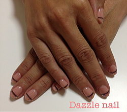 ロイヤルブルーにエアブラシでふいたレースがゴージャス