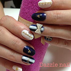 デザインがお気に入りということでカラーを替えた色違いのデザイン