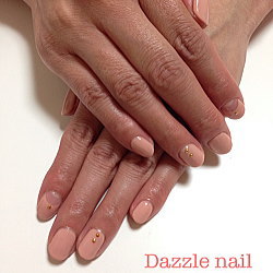 肌になじむオレンジベージュ