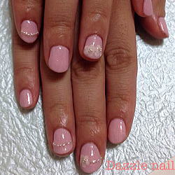 ピンクをつかったブライダルネイル