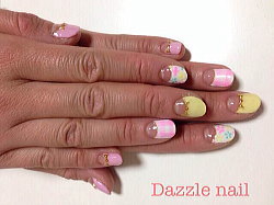 パステルカラーの春ネイル