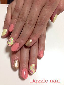 黄色とオレンジの華やかネイル