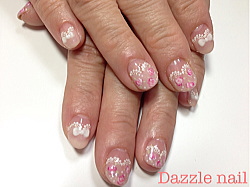 ベージュピンクにレースとバラ、リボンを合わせたスウィートネイル