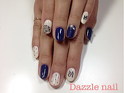 ブルーデニムカラーにメッセージを合わせたオシャレネイル