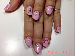 ピンクのバービーネイル
