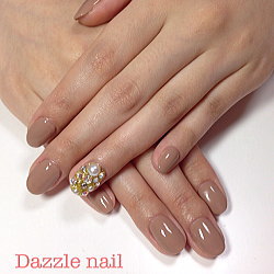 大人ベージュネイル