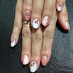 今月ネイルのカラー違い