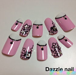 和装に合わせたブライダルネイルチップ