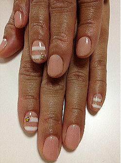 白ボーダーにプラスゴールドライン