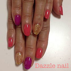 夏らしいネオンカラーのネイル