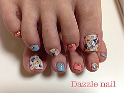 今期大流行りの花柄☆ボタニカル柄を取り入れたフットジェルネイル