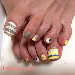 イエローグレーを2015年の流行カラー