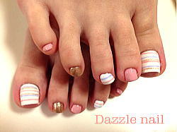 白をベースにパステルのボーダ