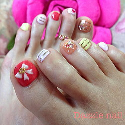 赤、オレンジ、イエロー、ピンク