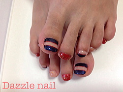 ネイビー×ダークな赤のコンビネイル