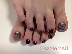 2014年秋のフットネイル　ストッキングのような透け感のジェルネイル